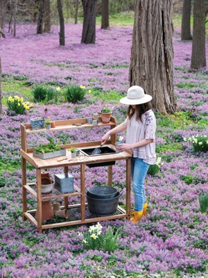 Dynamic Acacia Potting Bench with Soil Reservoir