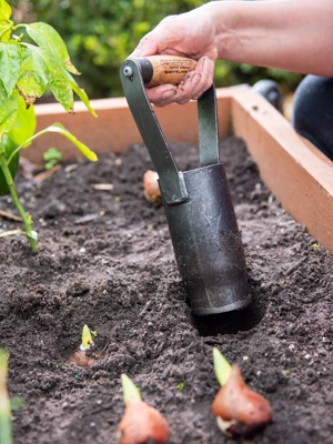 Gardener’s Lifetime Large Bulb Planter