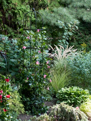 7' Essex Half-Round Trellis