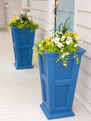 Fairfield Tall Patio Planter, 28"