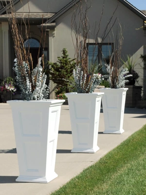 Fairfield Tall Patio Planter, 28"