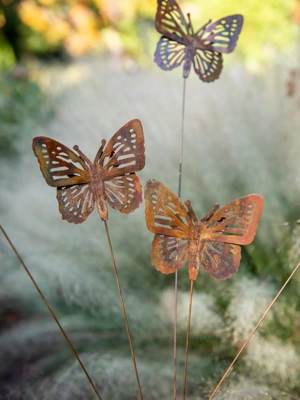 Flutterer Garden Stake