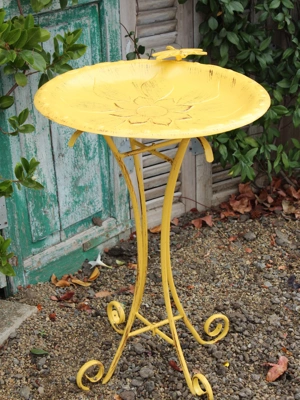 Vintage Floral Birdbath