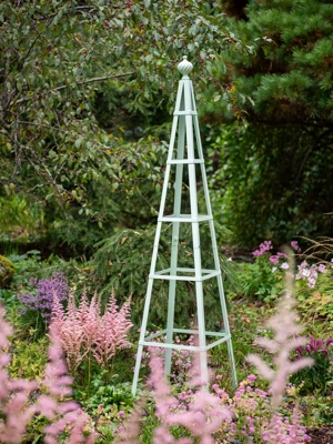 Oxford Pyramid Trellis