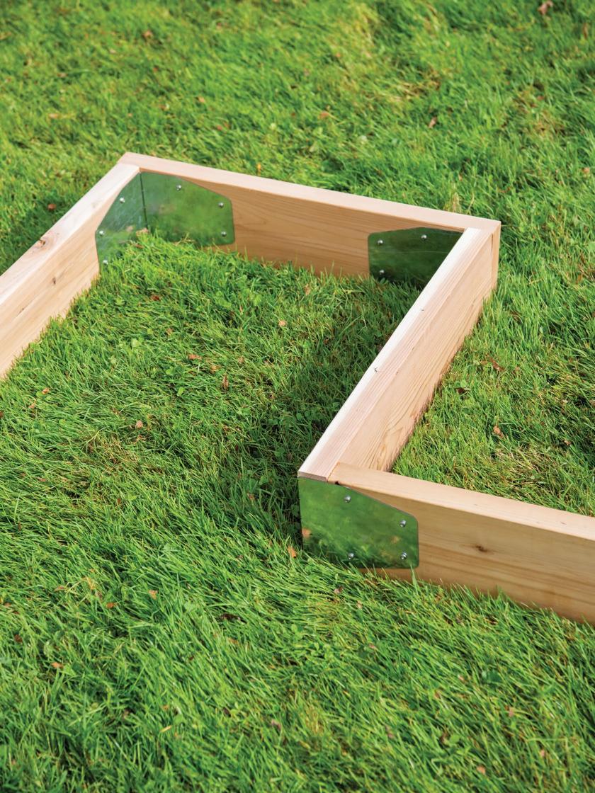 Gardener's Adjustable Raised Bed Corners, Set of 4