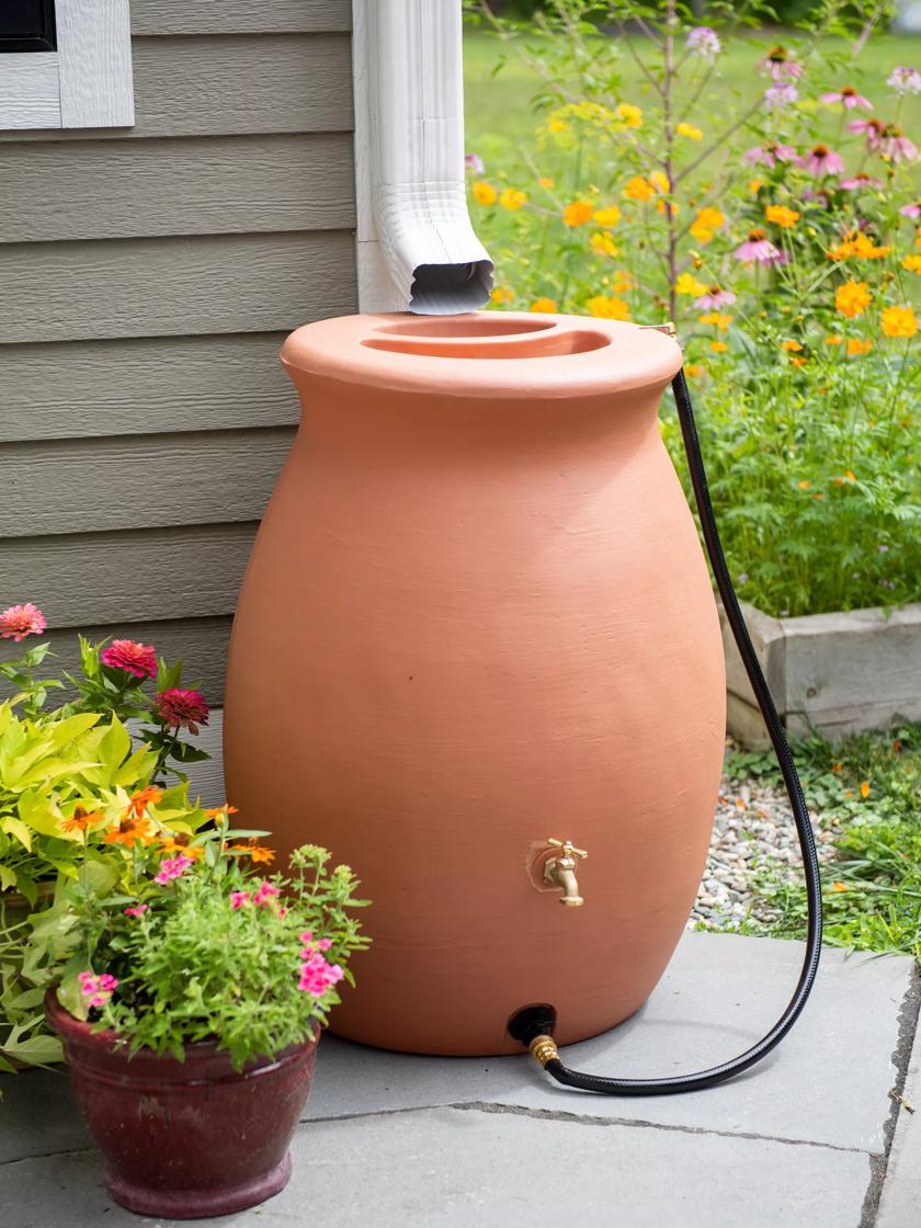 Rain Barrel, 50 Gallons, Urn Style Gardener's Supply