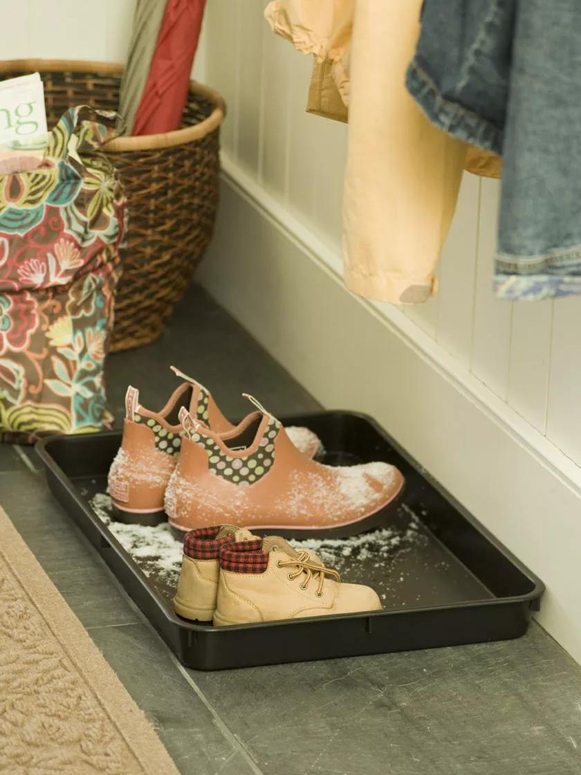 Entryway best sale shoe tray