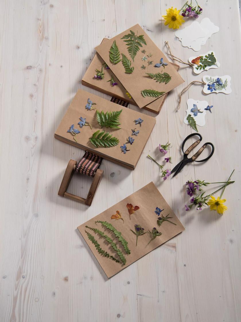 Botanical Heirloom Flower Press Kit, Oak Couple gifts by Em and Me Studio