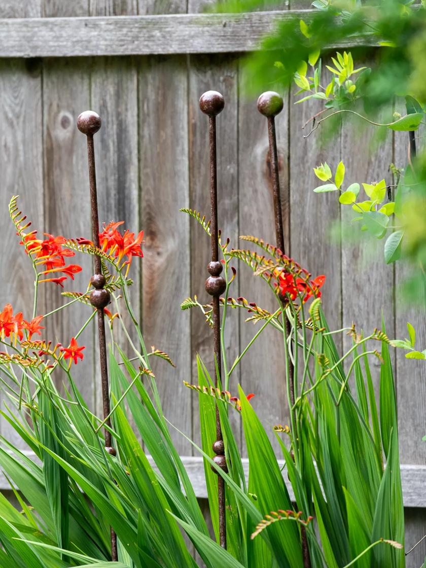 Set of shops 3 - Tall Spiral Garden Stakes - Driveway Markers - Plant Supports