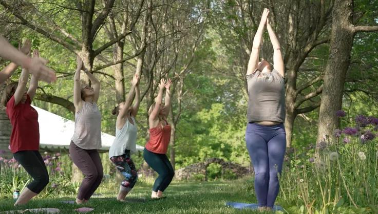  Upward Salute Yoga Pose Example